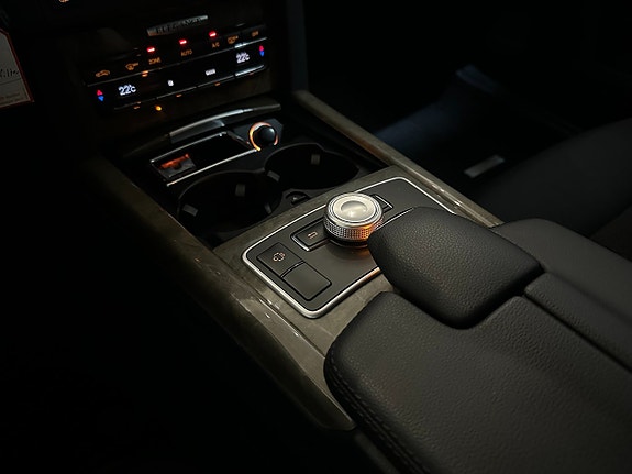 Mercedes-Benz E350 22 of 27