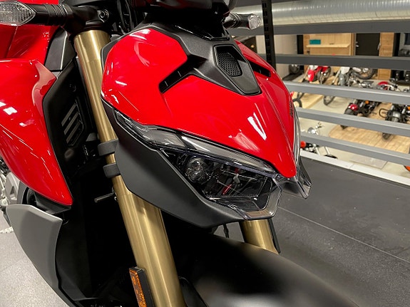 Ducati Streetfighter V2 2026 *Kampanj* Räntefritt 36 mån 6 of 8