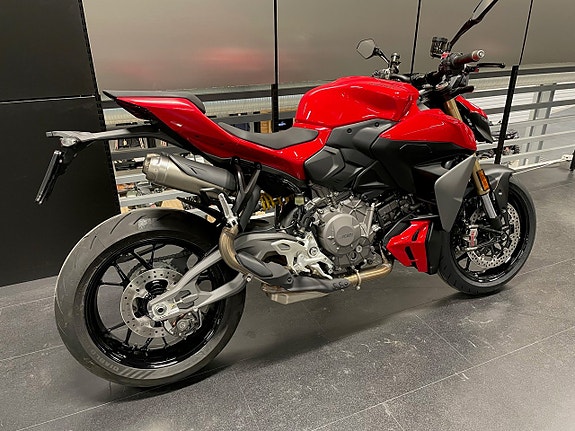 Ducati Streetfighter V2 2026 *Kampanj* Räntefritt 36 mån 4 of 8
