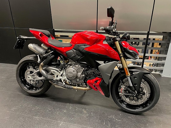 Ducati Streetfighter V2 2026 *Kampanj* Räntefritt 36 mån 2 of 8