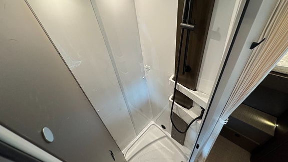 Bürstner B66 TD 690 140hk, Aut, Lithium, Laddbooster 25A/300w, 19 of 25