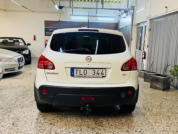 Nissan Qashqai 4 of 5