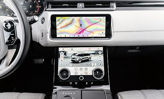 Land Rover Range Rover Velar 16 of 26