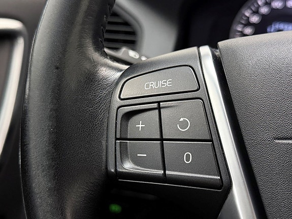 Volvo XC60 17 of 25