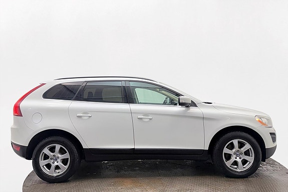 Volvo XC60 5 of 25