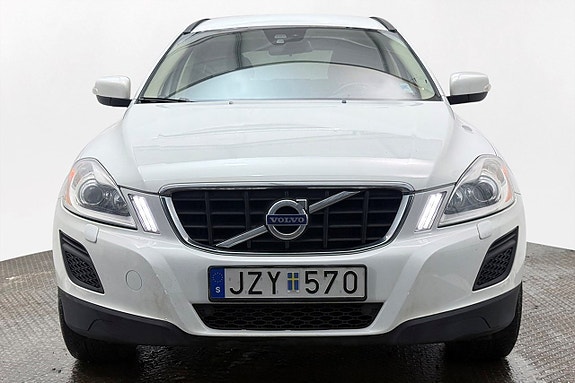 Volvo XC60 3 of 25