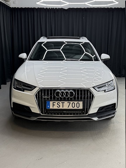 Audi A4 allroad 11 of 14
