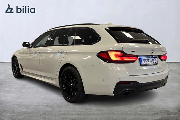 BMW 520d 2 of 5