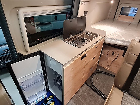 Dethleffs GlobeTrail 600 ER långbäddar, automat, dieselvärme, panorama fönster 12 of 21