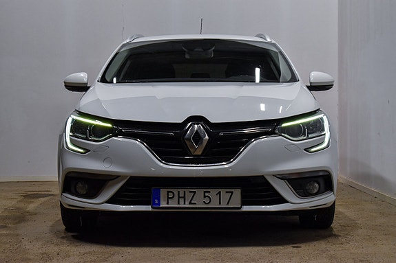 Renault Megane IV 3 of 5