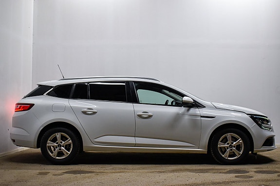 Renault Megane IV 4 of 5