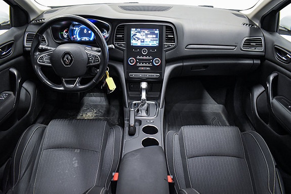 Renault Megane IV 2 of 5