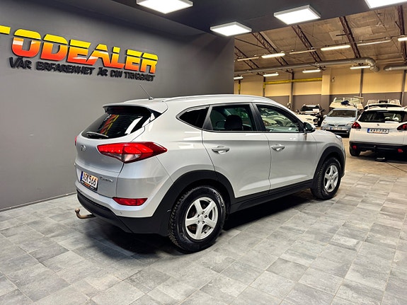 Hyundai Tucson 3 of 5