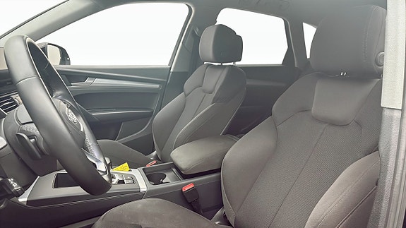 Audi Q5 8 of 12