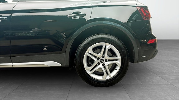 Audi Q5 6 of 12