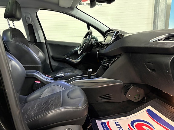 Peugeot 2008 7 of 17
