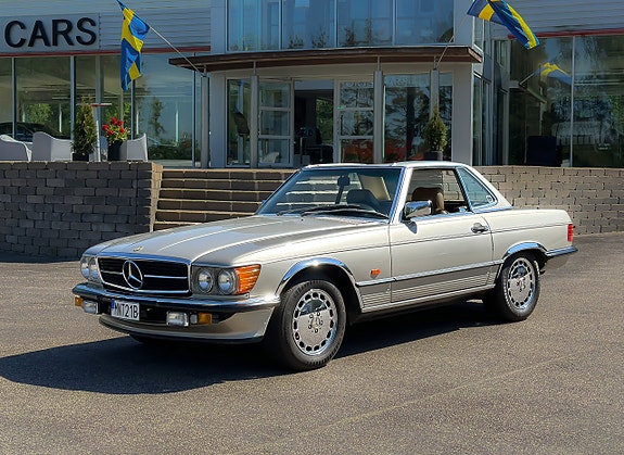 Mercedes-Benz 560 SL