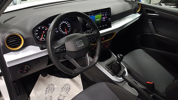 Seat Arona 5 of 5