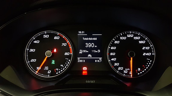 Seat Arona 20 of 23