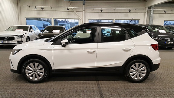 Seat Arona 3 of 5