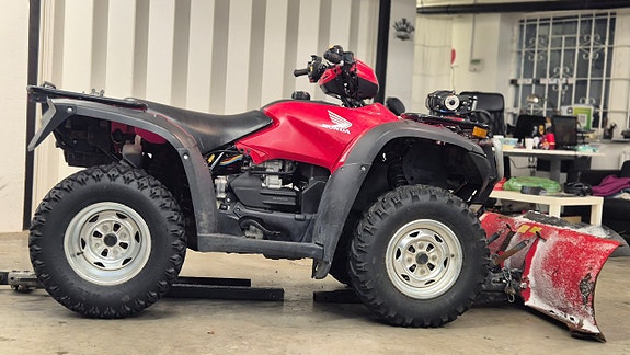 Honda Foreman TRX 500 - Snöplog - Nyservad
