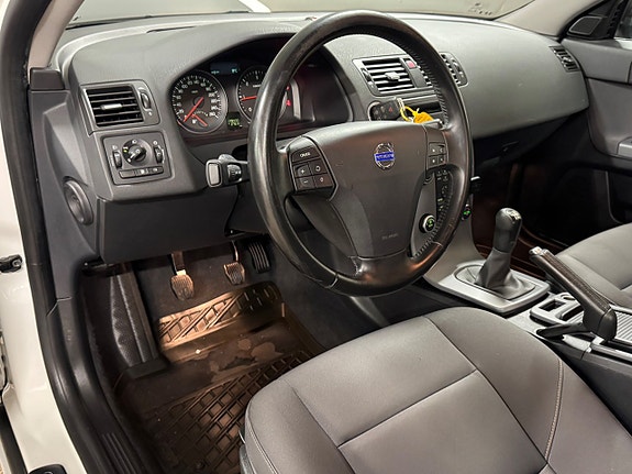 Volvo S40 16 of 18