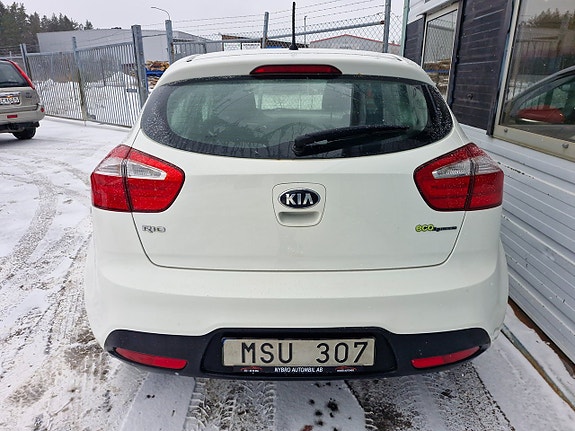 Kia Rio 14 of 14