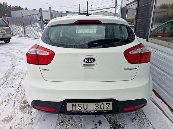 Kia Rio 13 of 14