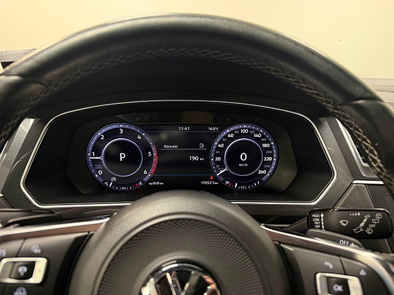 Volkswagen Tiguan - 14