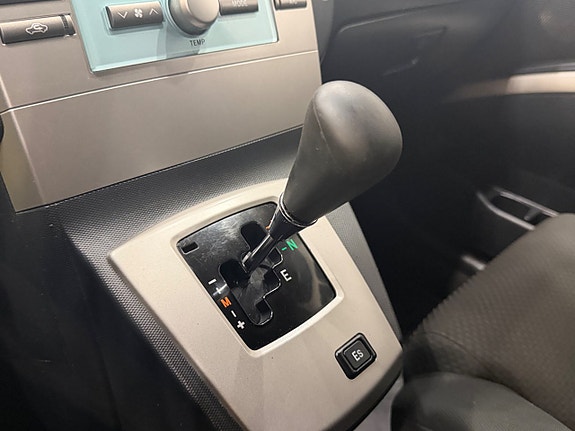 Toyota Corolla Verso 6 of 7