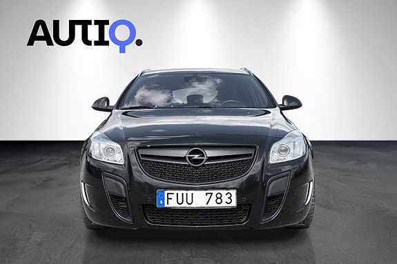 Opel Insignia 2 of 5