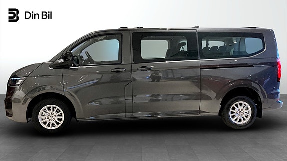 Volkswagen Caravelle 2 of 5