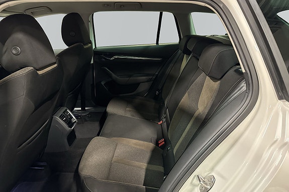 Skoda Octavia Scout 6 of 6