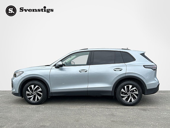 Volkswagen Tiguan 2 of 12