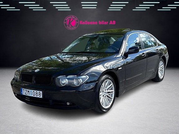 BMW 745i 5 of 5