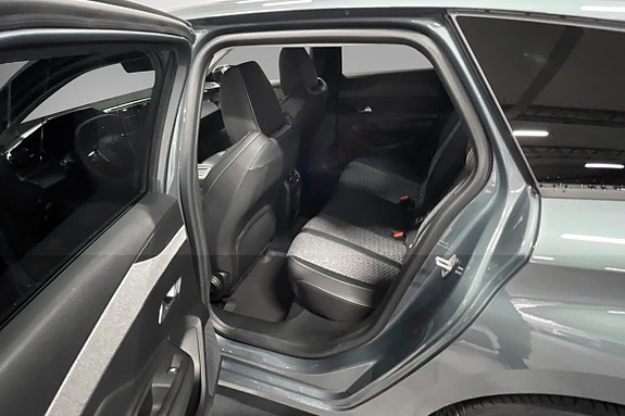 Peugeot 308 6 of 9