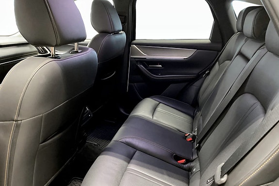 Mazda CX-60 8 of 9