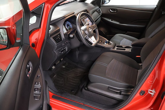 Nissan Leaf 4 of 5