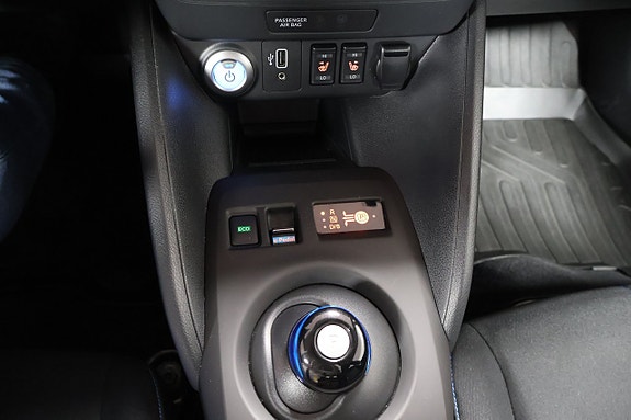 Nissan Leaf 9 of 11