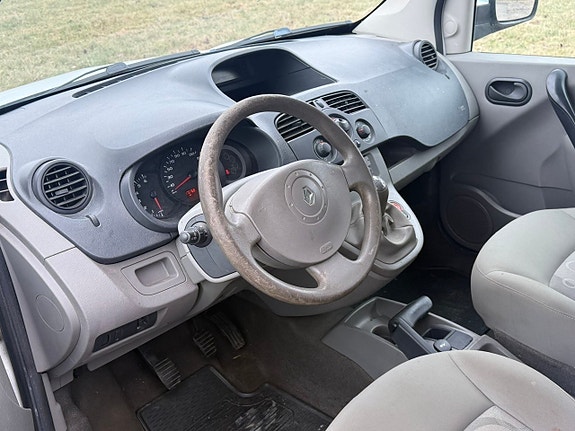 Renault Kangoo Express 9 of 11