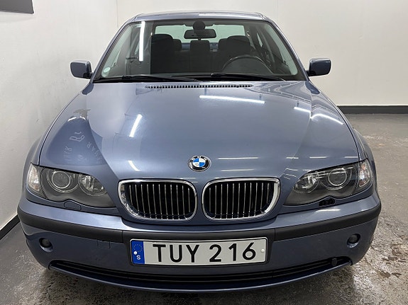 BMW 320 3 of 5