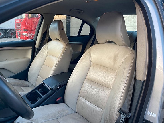 Volvo S80 7 of 24