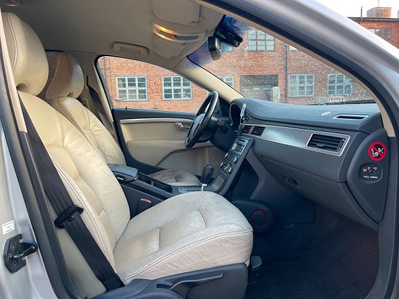 Volvo S80 9 of 24