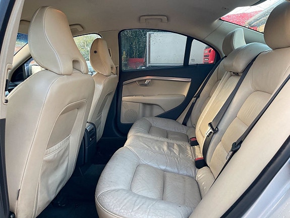 Volvo S80 11 of 24