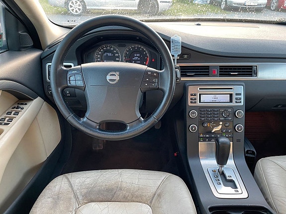 Volvo S80 13 of 24