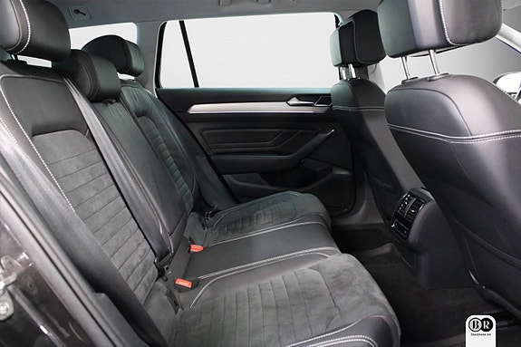 Volkswagen Passat 8 of 16