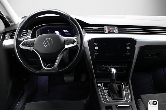 Volkswagen Passat 7 of 16