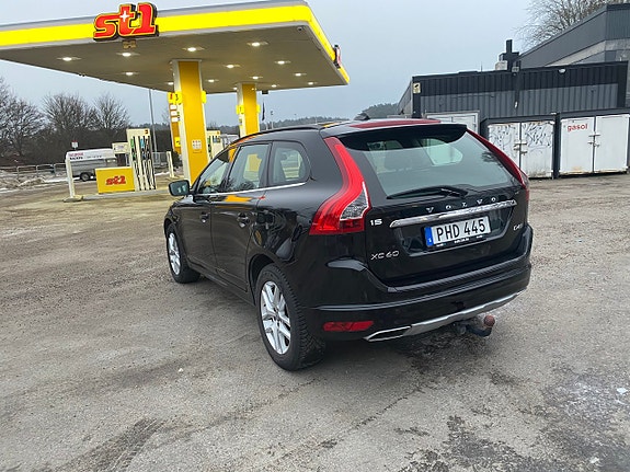 Volvo XC60 7 of 13