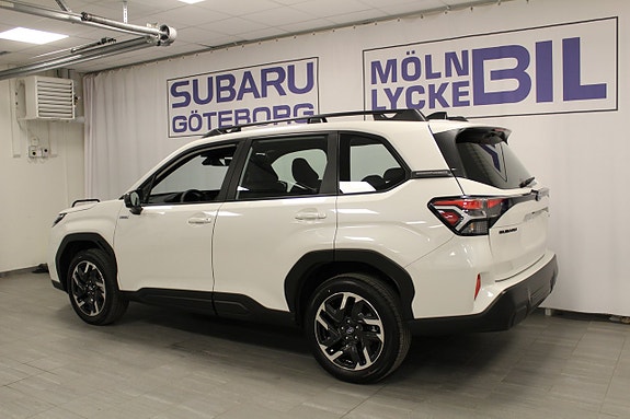Subaru Forester 2 of 5