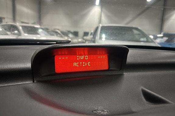 Peugeot 307 13 of 17